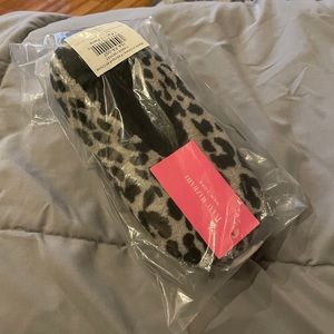Cheetah/leopard print slippers